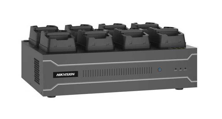 image-1526.jpeg Estación de acoplamiento de escritorio de 8 puertos para bodycams datos y carga - Imagen 1
